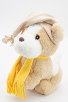 Мягкая игрушка Щенок Оскар 20/25 см, в бежевом колпаке с кисточкой и жёлтом шарфе, 0709020-57-67