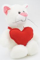 Мягкая игрушка Кошка Глория, 24/35 см, с шариками для мелкой моторики, с красным сердцем, 0800823-44
