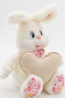 Мягкая игрушка Кролик Сезар с бежевым сердцем,  19 см, 0887019-61