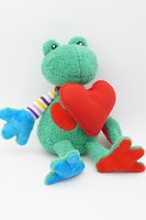 Мягкая игрушка Лягушка Герда, 20 см, с красным флисовым сердцем, 0888020-44