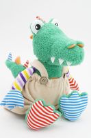 Мягкая игрушка Крокодил Роб, 20 см, в бежевом флисовом комбинезоне, 0888320-64