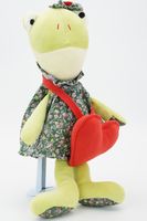 Мягкая игрушка Лягушка Тося с красным флисовым сердцем, 28/47 см, 0941450-44